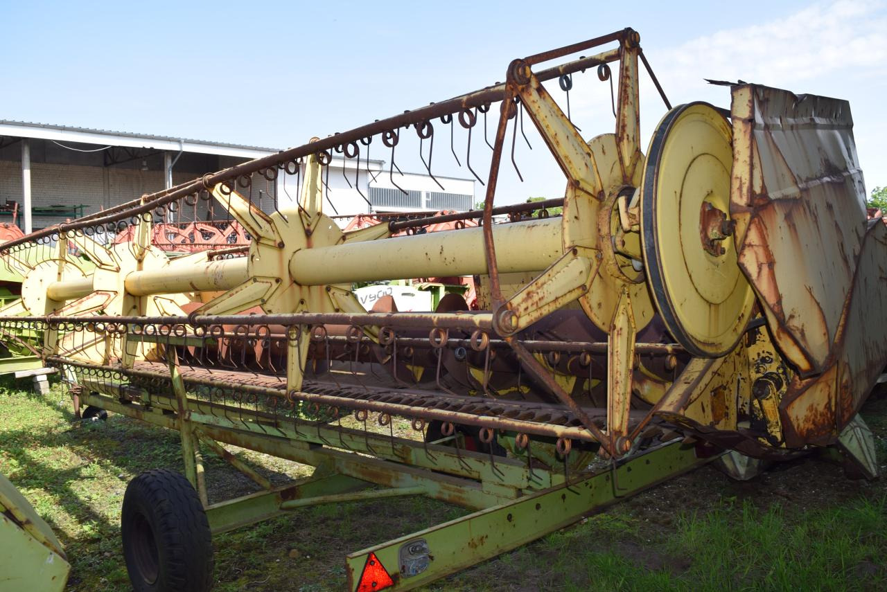 Combine harvester New Holland TF 42: picture 10