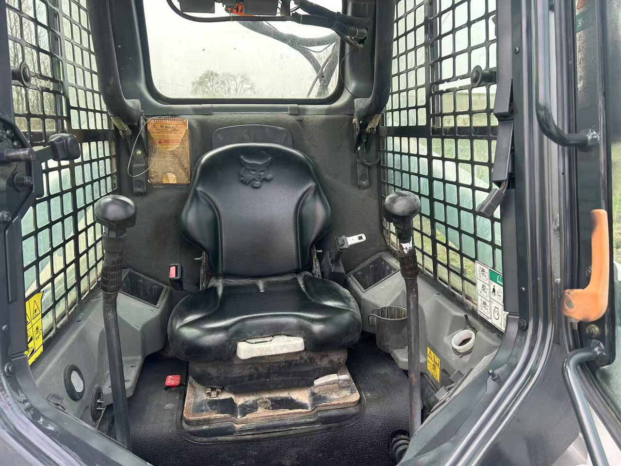 BOBCAT S550 - Skid steer loader: picture 5 BOBCAT S550 - Skid steer loader: picture 5