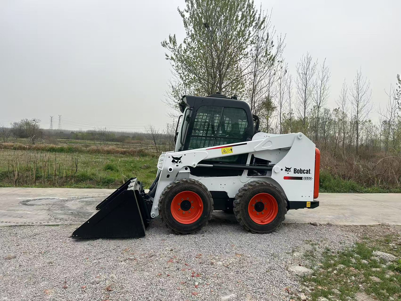BOBCAT S550 - Skid steer loader: picture 1 BOBCAT S550 - Skid steer loader: picture 1