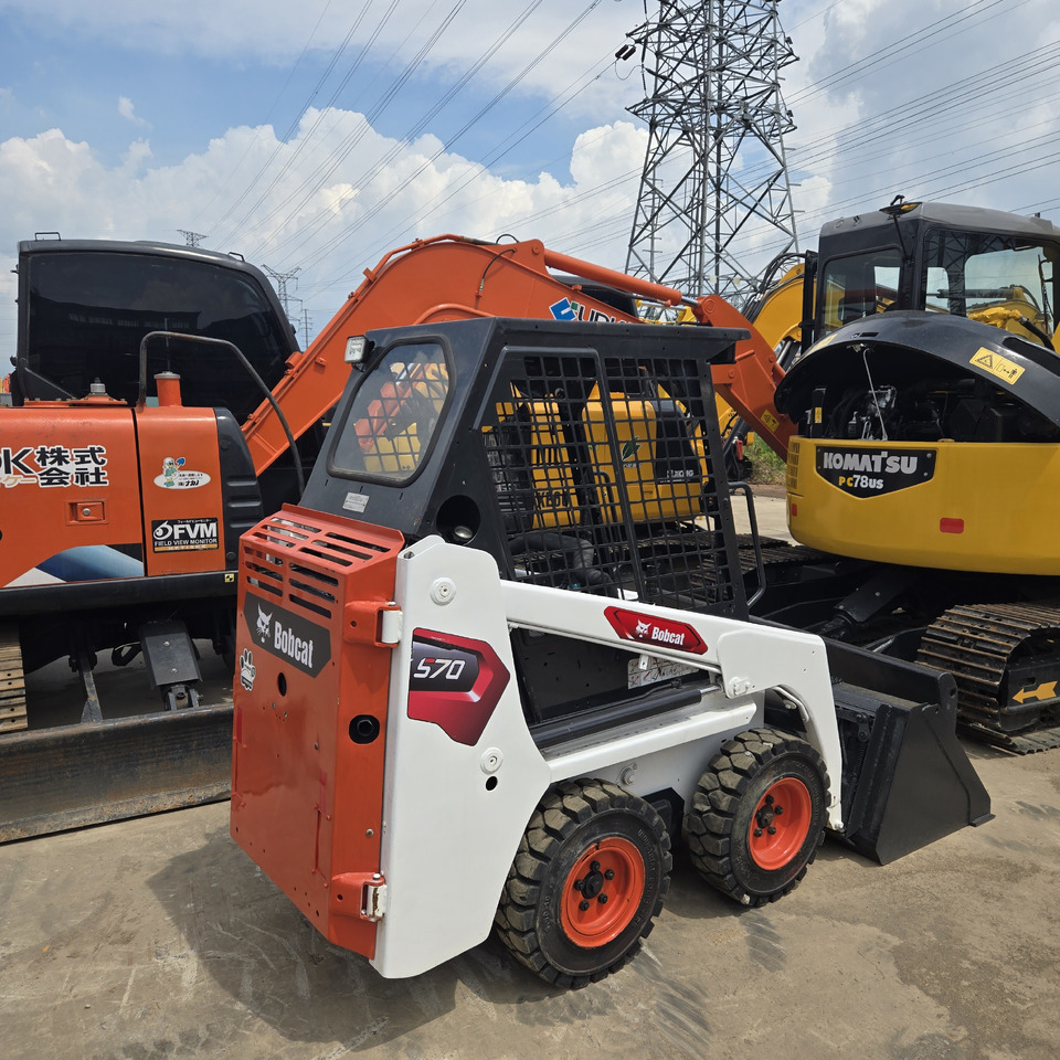 BOBCAT S70 - Skid steer loader: picture 1 BOBCAT S70 - Skid steer loader: picture 1