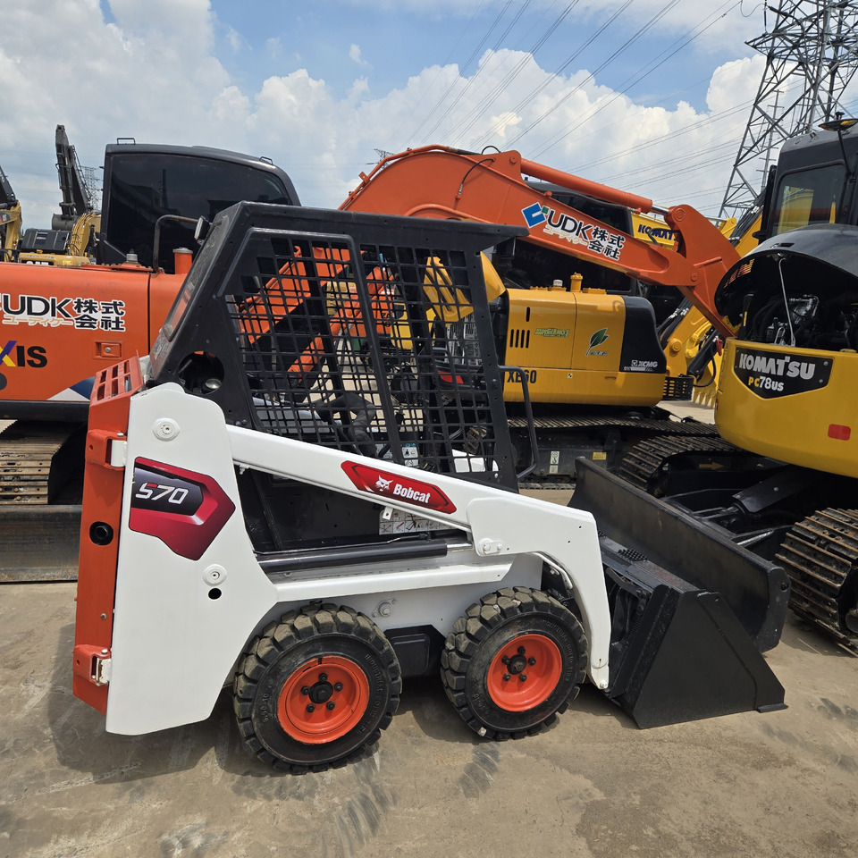 BOBCAT S70 - Skid steer loader: picture 2 BOBCAT S70 - Skid steer loader: picture 2