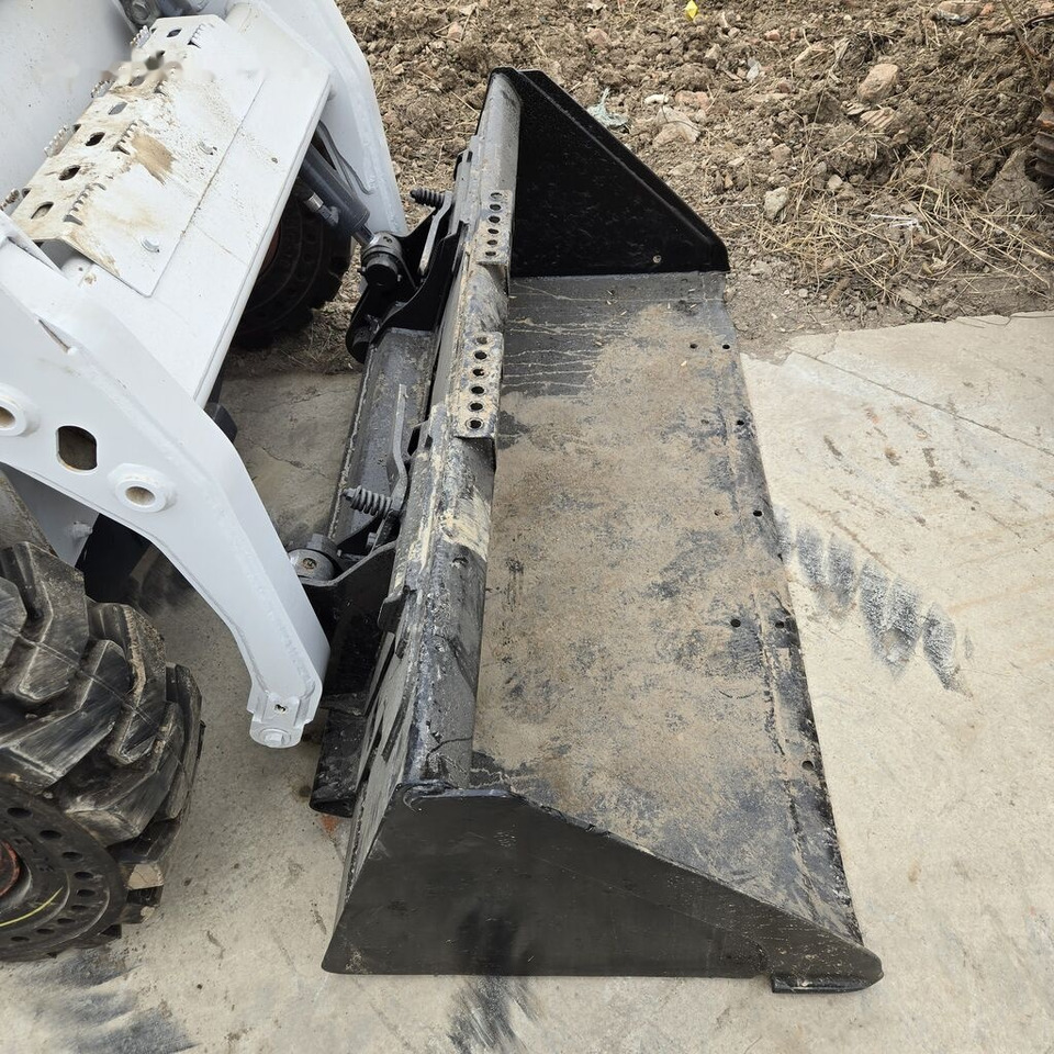 Bobcat S16 - Skid steer loader: picture 1 Bobcat S16 - Skid steer loader: picture 1