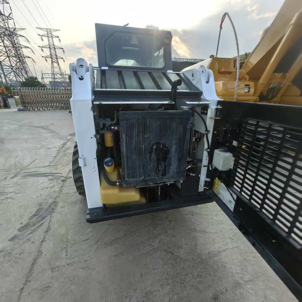 Bobcat S160 - Skid steer loader: picture 4 Bobcat S160 - Skid steer loader: picture 4