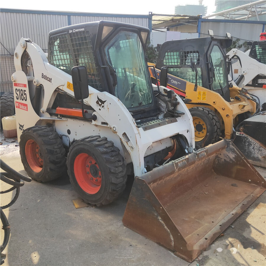 Bobcat S185 - Skid steer loader: picture 3 Bobcat S185 - Skid steer loader: picture 3