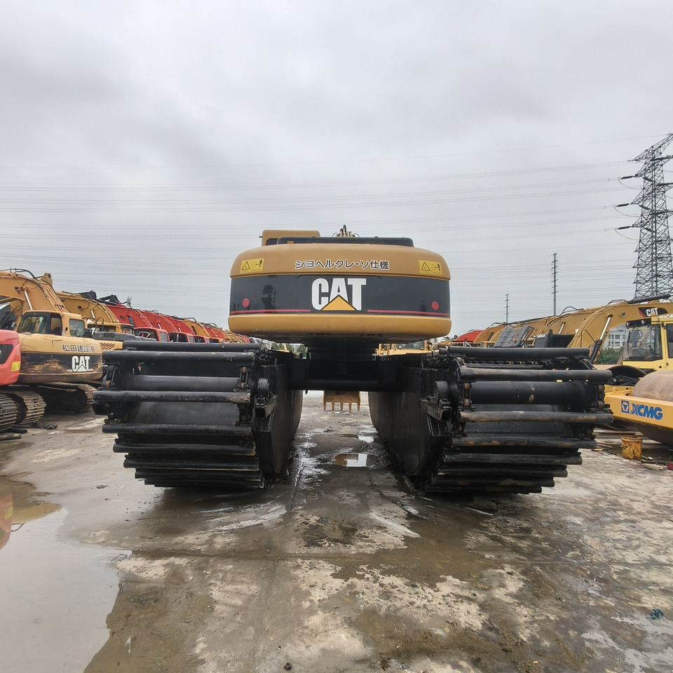 CAT 320C - Amphibious excavator: picture 5 CAT 320C - Amphibious excavator: picture 5