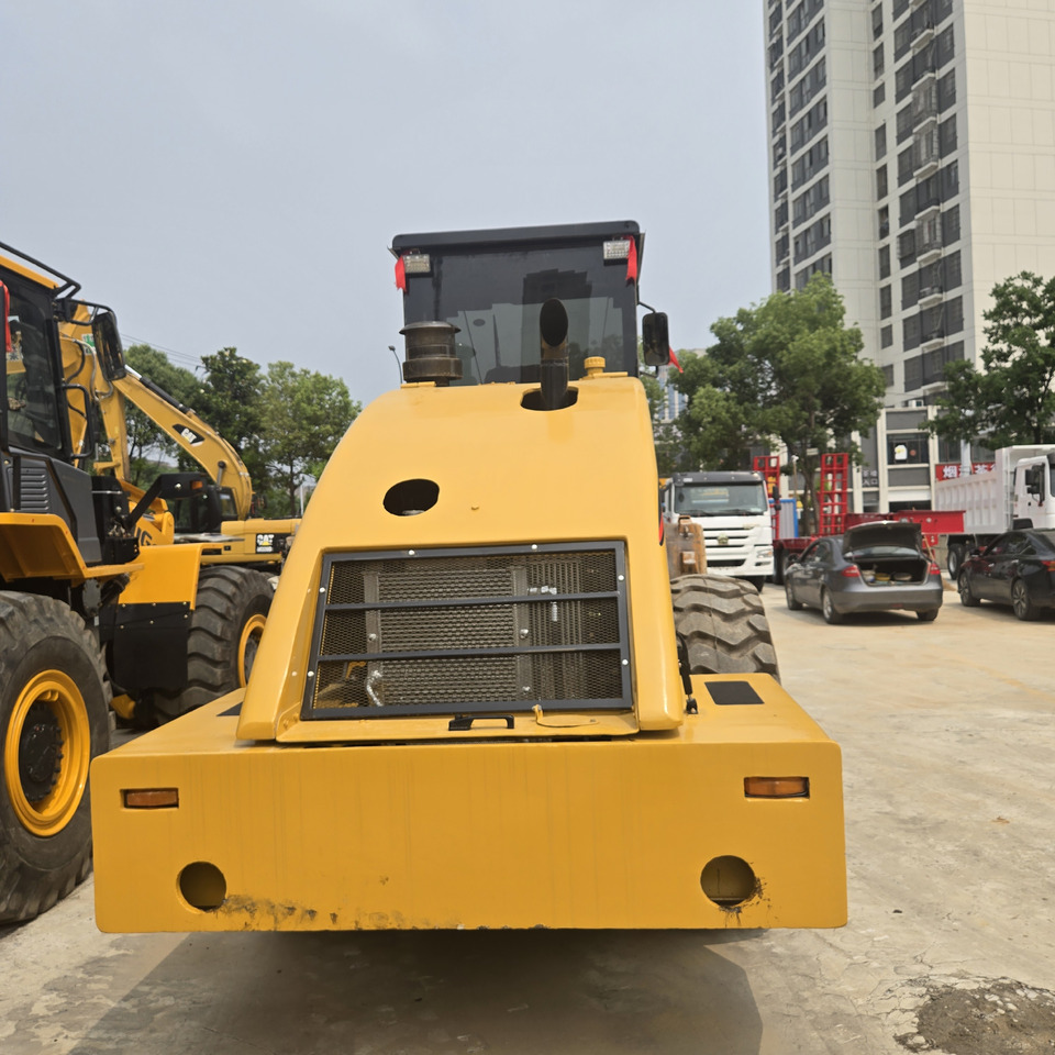 CAT CS683E - Compactor: picture 5 CAT CS683E - Compactor: picture 5