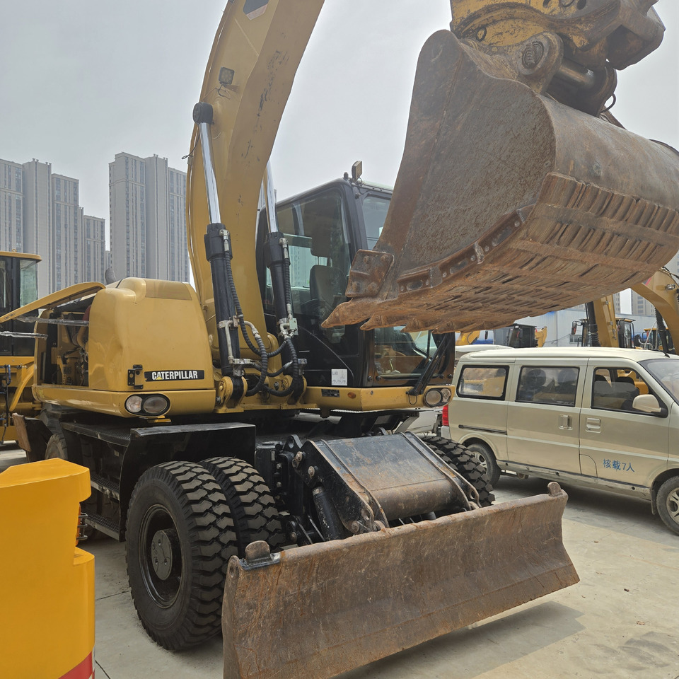 CAT M320D2 - Wheel excavator: picture 3 CAT M320D2 - Wheel excavator: picture 3