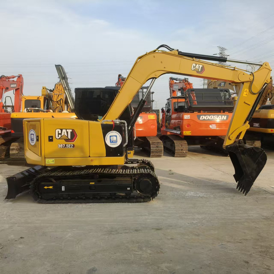 CATERPILLAR 307.5E2 - Mini excavator: picture 1 CATERPILLAR 307.5E2 - Mini excavator: picture 1