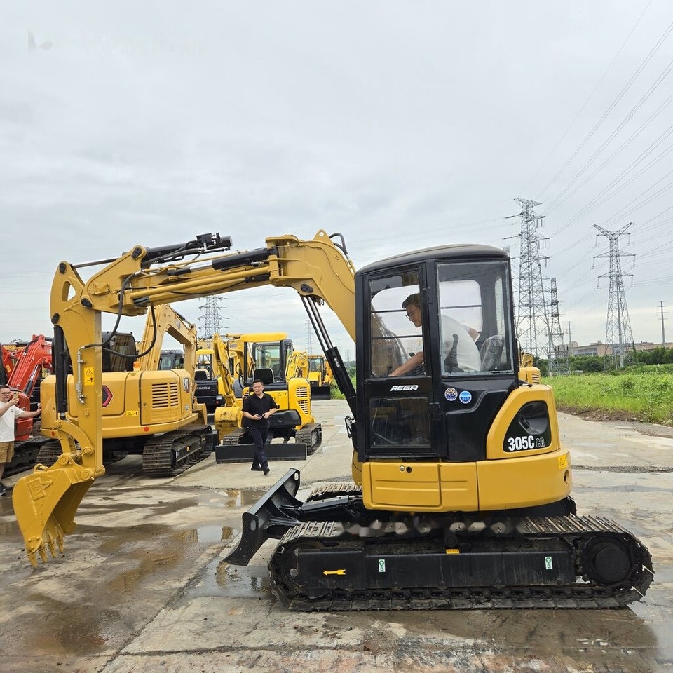 Caterpillar 305CR - Mini excavator: picture 3 Caterpillar 305CR - Mini excavator: picture 3