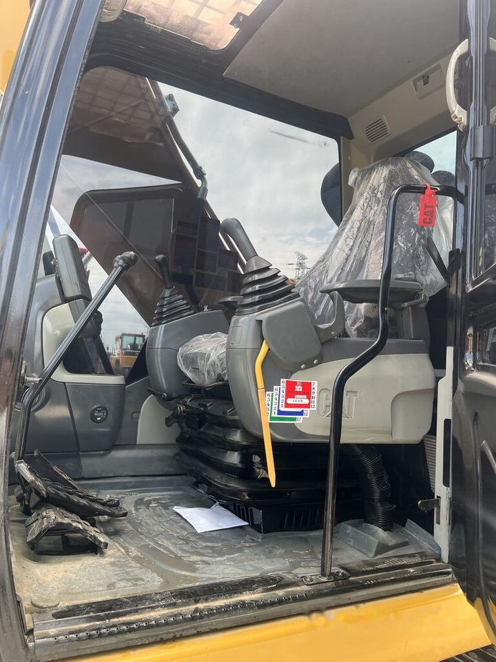 Caterpillar 323D2L - Crawler excavator: picture 2 Caterpillar 323D2L - Crawler excavator: picture 2