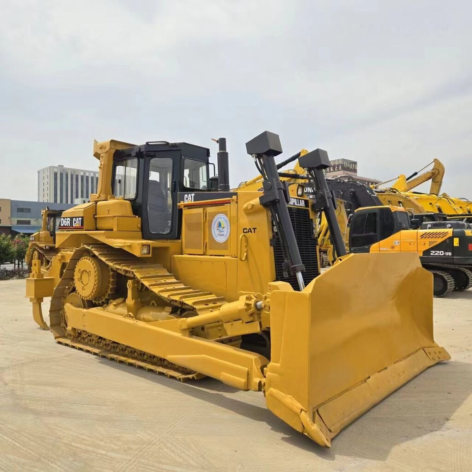Caterpillar D6R - Bulldozer: picture 1 Caterpillar D6R - Bulldozer: picture 1
