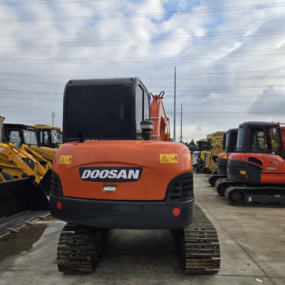 DOOSAN DH60-7 - Mini excavator: picture 3 DOOSAN DH60-7 - Mini excavator: picture 3