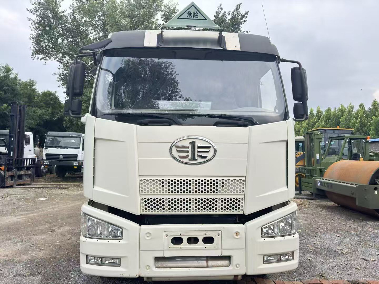 FAW tanker truck - Tanker truck: picture 5 FAW tanker truck - Tanker truck: picture 5