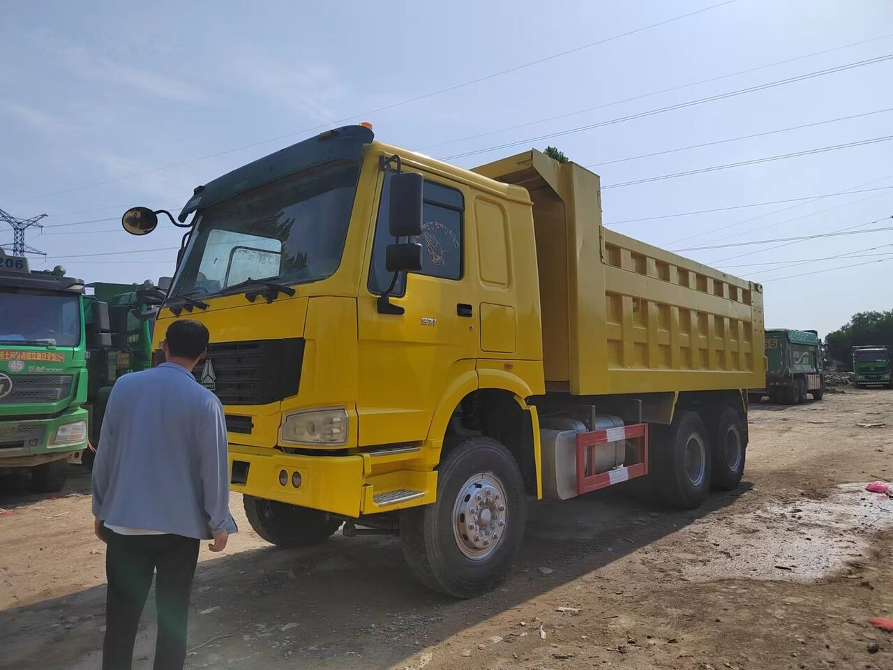 Howo - Tipper: picture 2 Howo - Tipper: picture 2