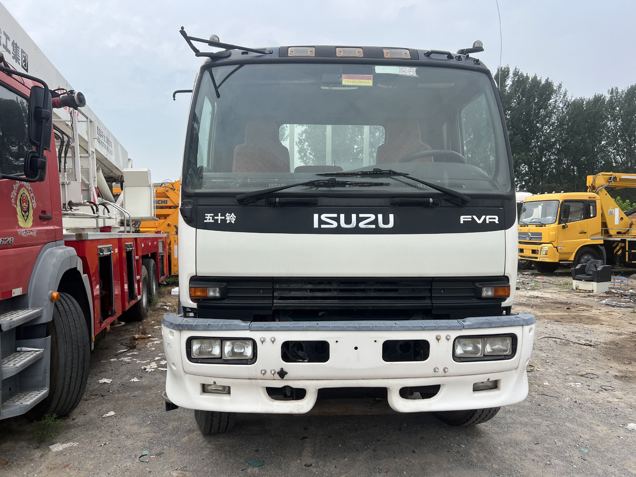 ISUZU Cargo truck - Tipper: picture 2 ISUZU Cargo truck - Tipper: picture 2