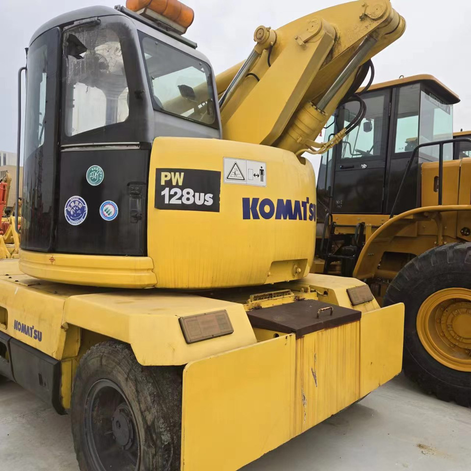 KOMATSU PC128US - Wheel excavator: picture 4 KOMATSU PC128US - Wheel excavator: picture 4