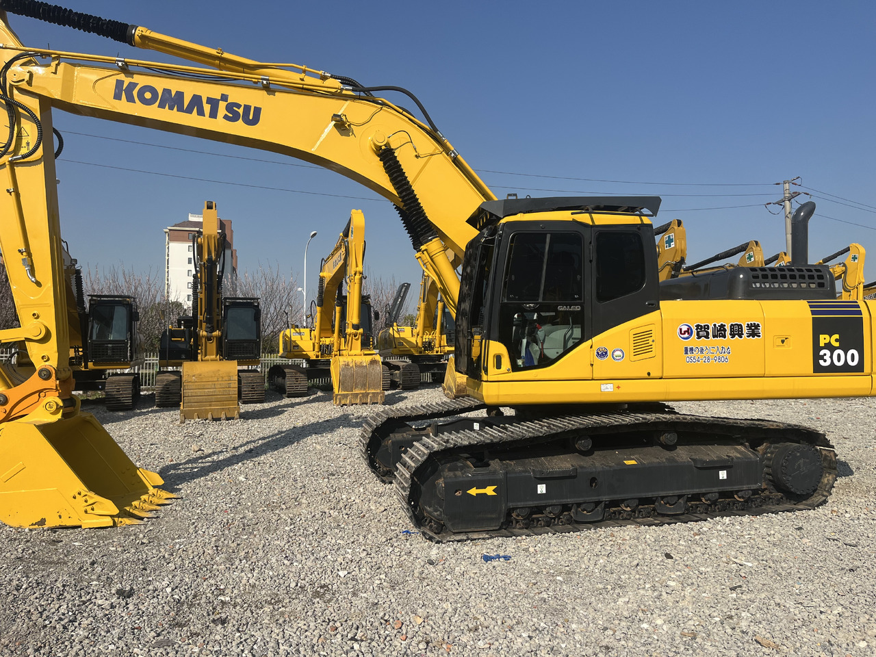 KOMATSU PC300-7 - Crawler excavator: picture 2 KOMATSU PC300-7 - Crawler excavator: picture 2
