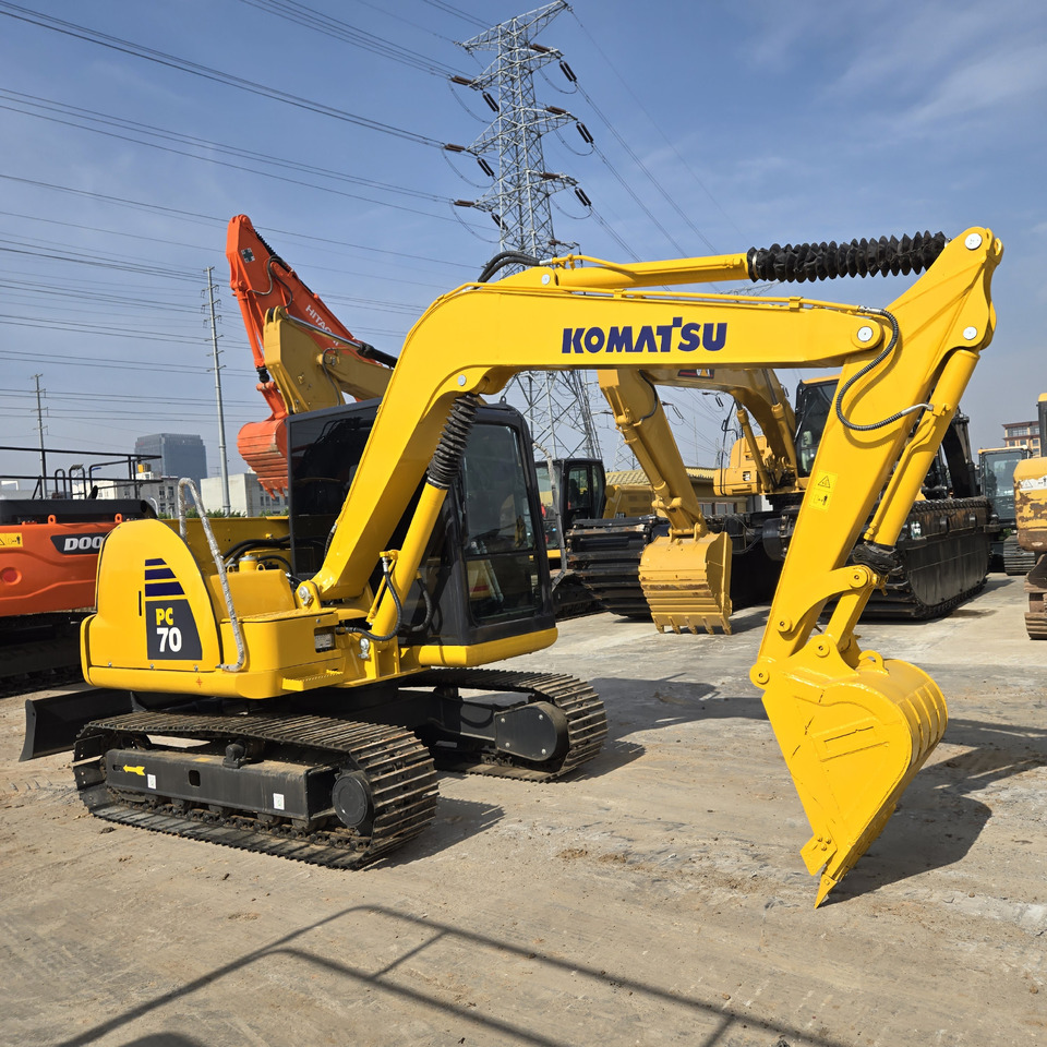 KOMATSU PC70-8 - Mini excavator: picture 1 KOMATSU PC70-8 - Mini excavator: picture 1
