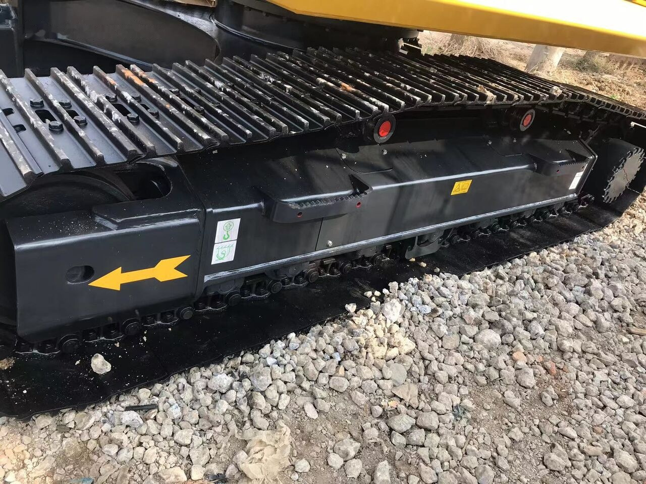 Komatsu PC200-8 - Crawler excavator: picture 2 Komatsu PC200-8 - Crawler excavator: picture 2
