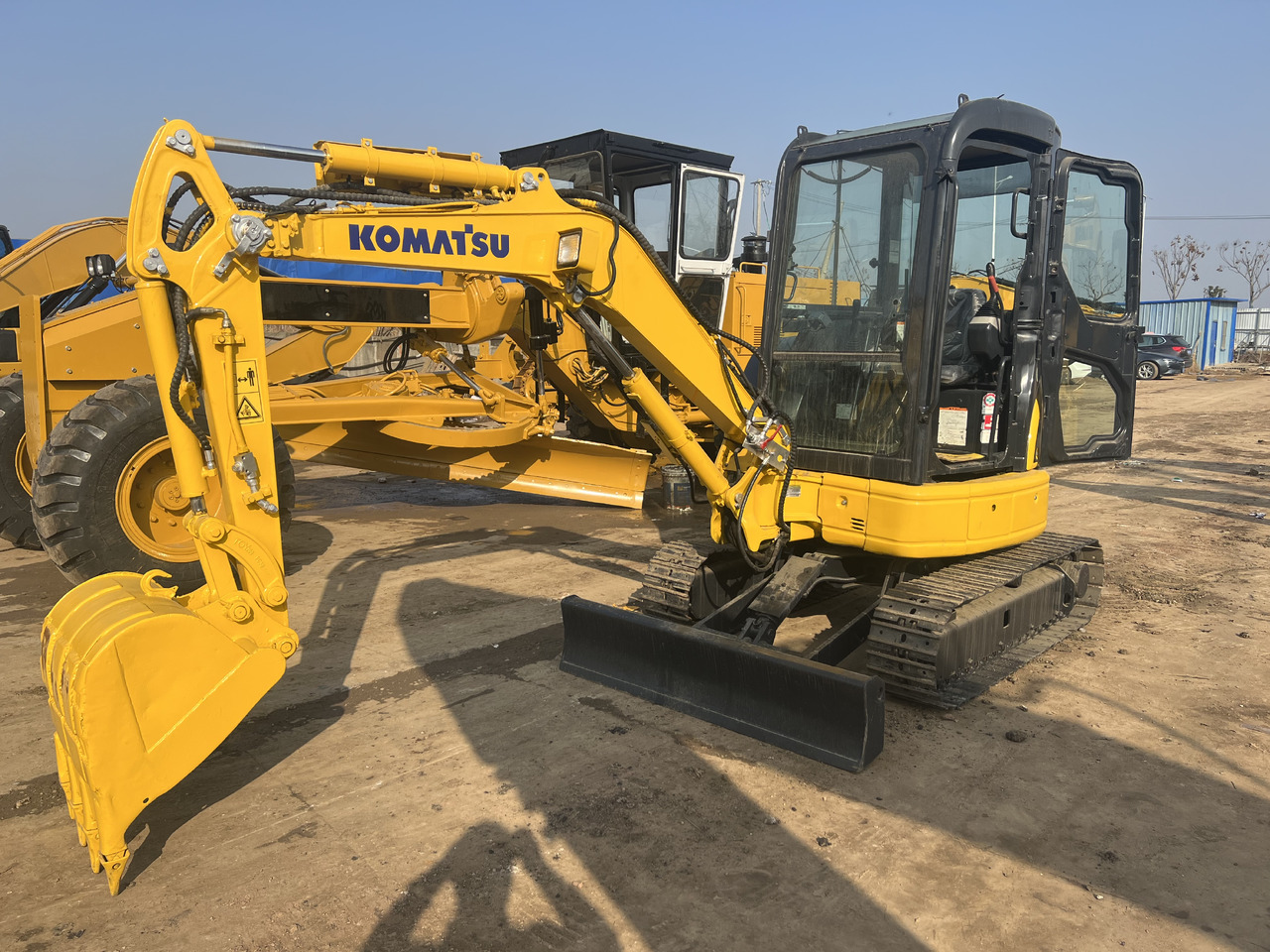 Mini excavator Komatsu PC30MR: picture 6