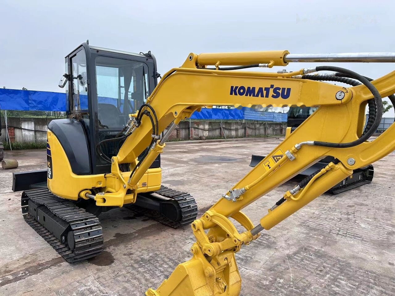 Mini excavator Komatsu PC35: picture 8
