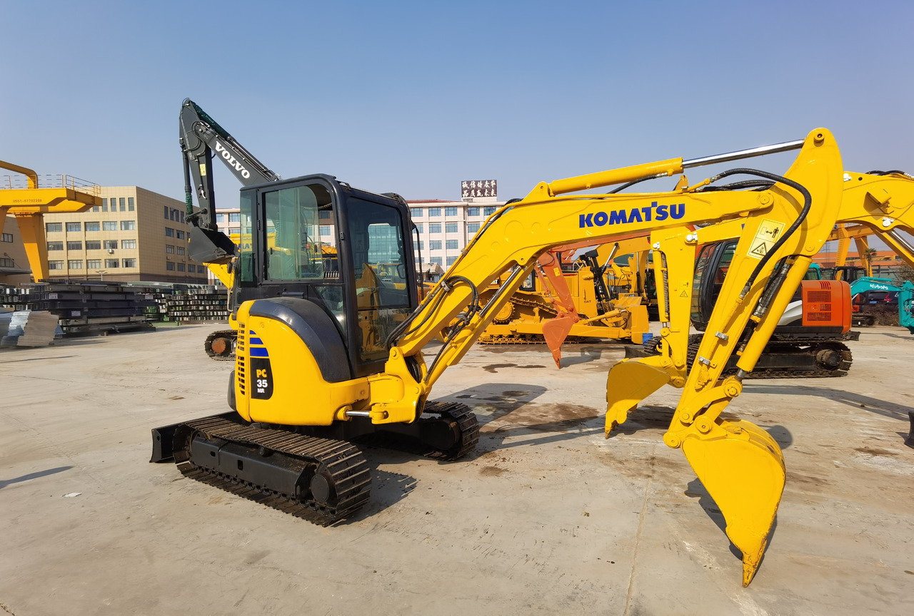 Komatsu PC35MR - Mini excavator: picture 2 Komatsu PC35MR - Mini excavator: picture 2