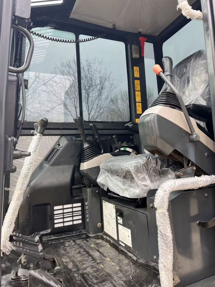 Mini excavator Komatsu PC56: picture 10