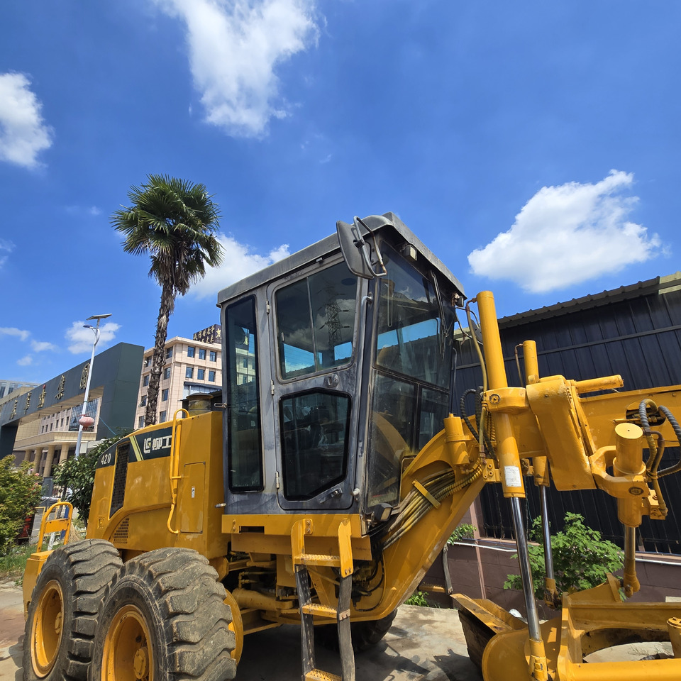 LIUGONG CLG4200 - Grader: picture 5 LIUGONG CLG4200 - Grader: picture 5
