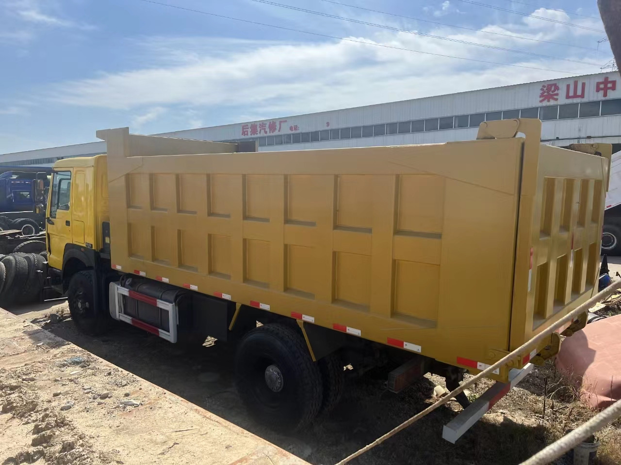 SINOTRUK HOWO 4x2 - Tipper: picture 5 SINOTRUK HOWO 4x2 - Tipper: picture 5