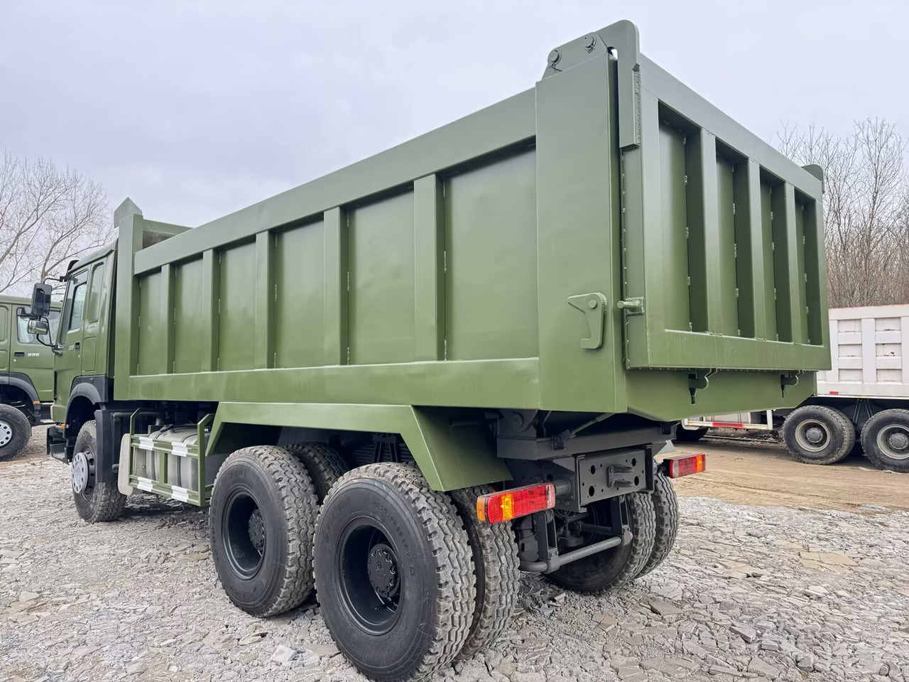 SINOTRUK HOWO 6x4 - Tipper: picture 2 SINOTRUK HOWO 6x4 - Tipper: picture 2
