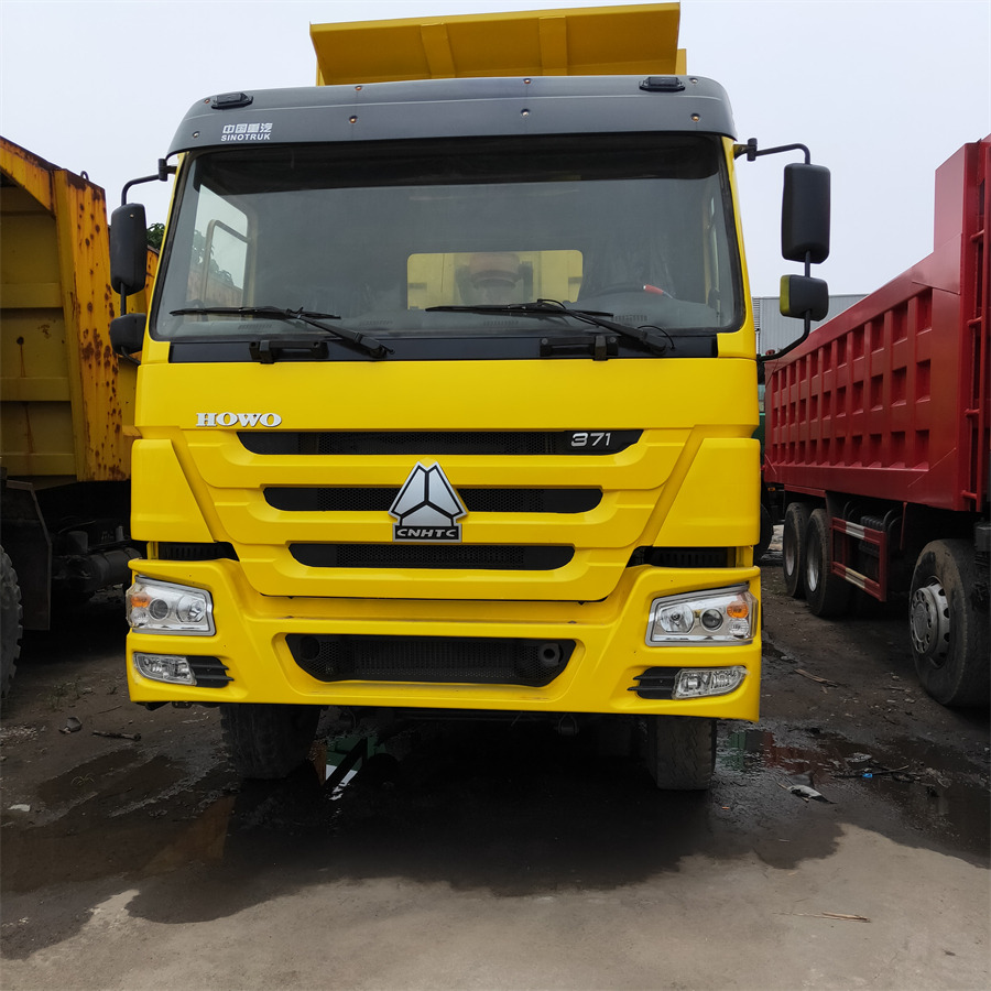 SINOTRUK HOWO - Tipper: picture 1 SINOTRUK HOWO - Tipper: picture 1