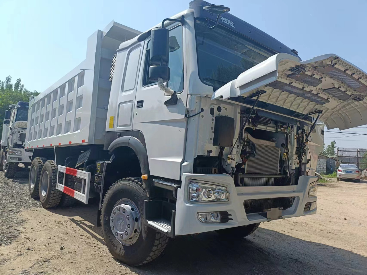 SINOTRUK HOWO - Tipper: picture 2 SINOTRUK HOWO - Tipper: picture 2