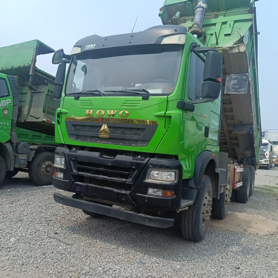 SINOTRUK HOWO - Tipper: picture 2 SINOTRUK HOWO - Tipper: picture 2