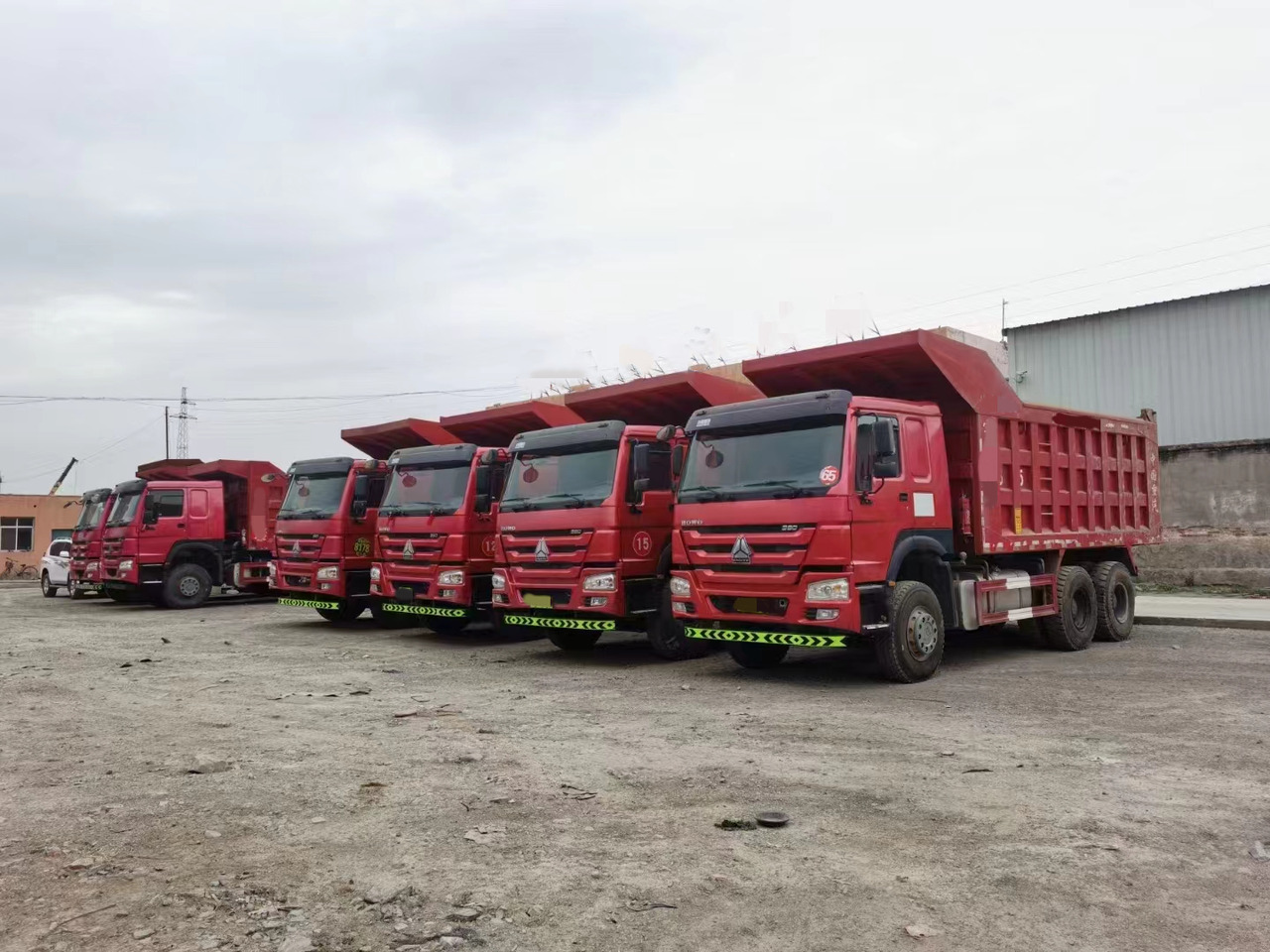 SINOTRUK HOWO - Tipper: picture 3 SINOTRUK HOWO - Tipper: picture 3