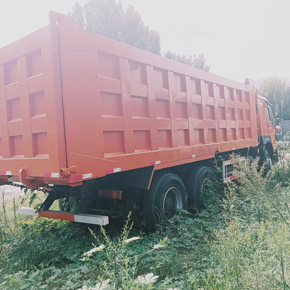 SINOTRUK HOWO - Tipper: picture 3 SINOTRUK HOWO - Tipper: picture 3