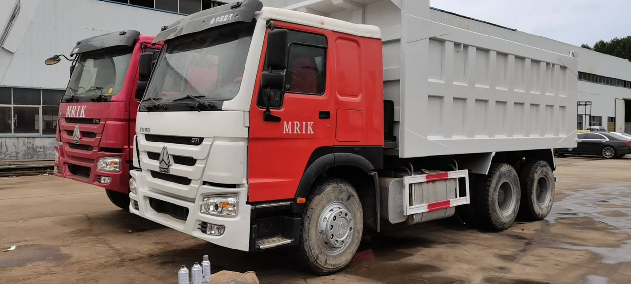 SINOTRUK HOWO - Tipper: picture 1 SINOTRUK HOWO - Tipper: picture 1