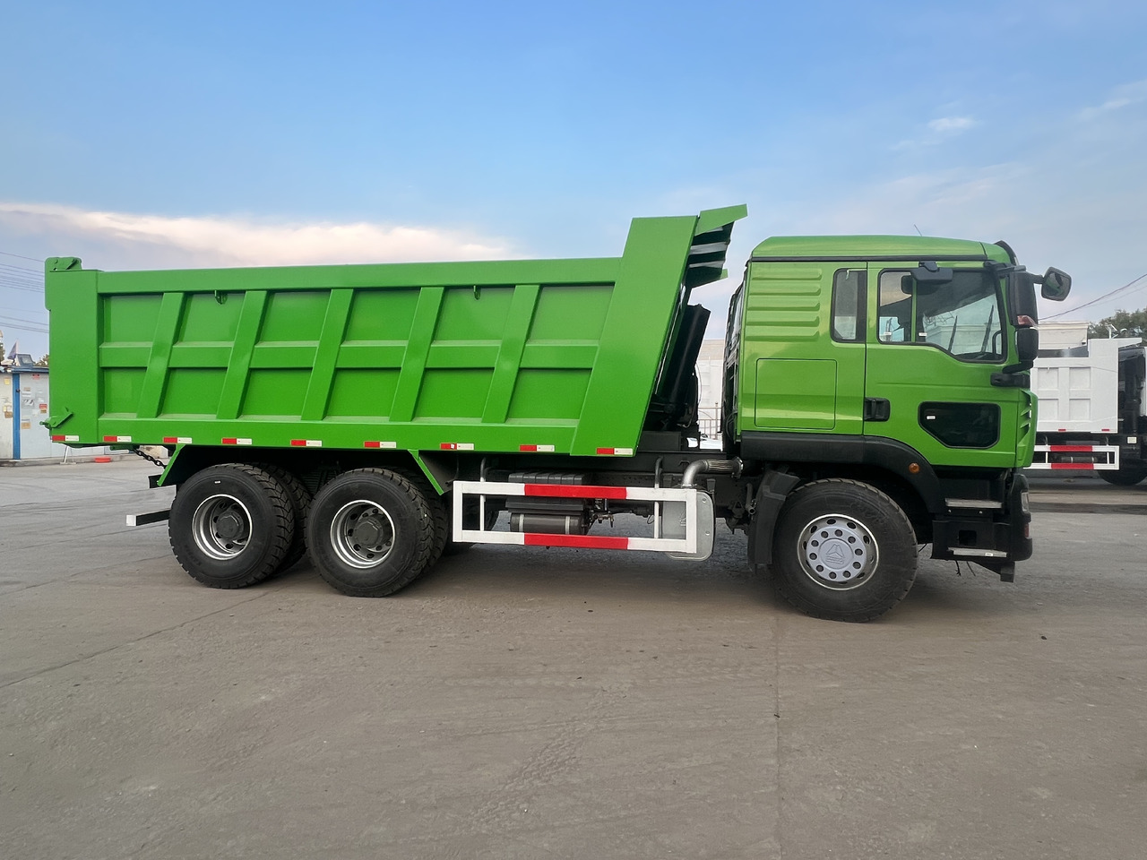 Sinotruk HOWO - Tipper: picture 3 Sinotruk HOWO - Tipper: picture 3