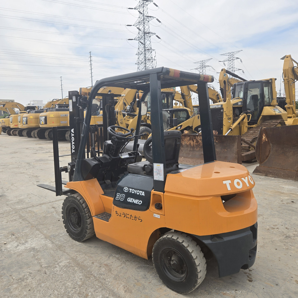 Toyota FD30 - Diesel forklift: picture 1 Toyota FD30 - Diesel forklift: picture 1