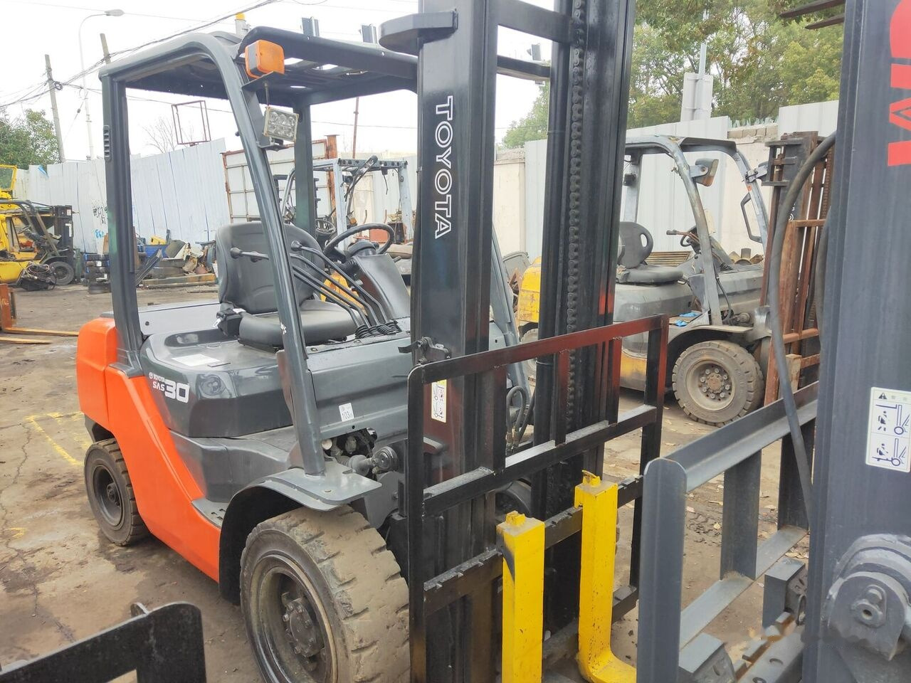 Toyota FD30 - Diesel forklift: picture 4 Toyota FD30 - Diesel forklift: picture 4