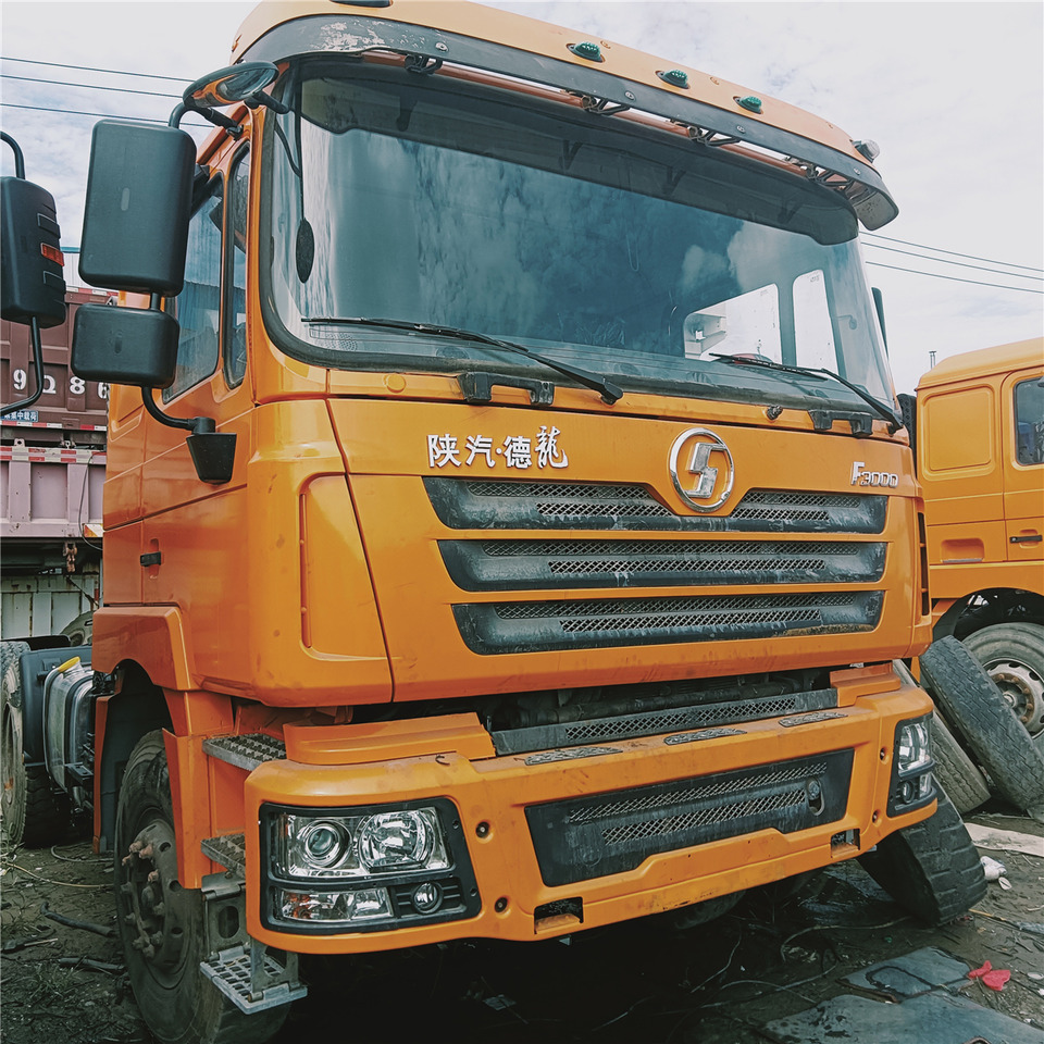 SHACMAN F3000 trailer head - Tractor unit: picture 2 SHACMAN F3000 trailer head - Tractor unit: picture 2
