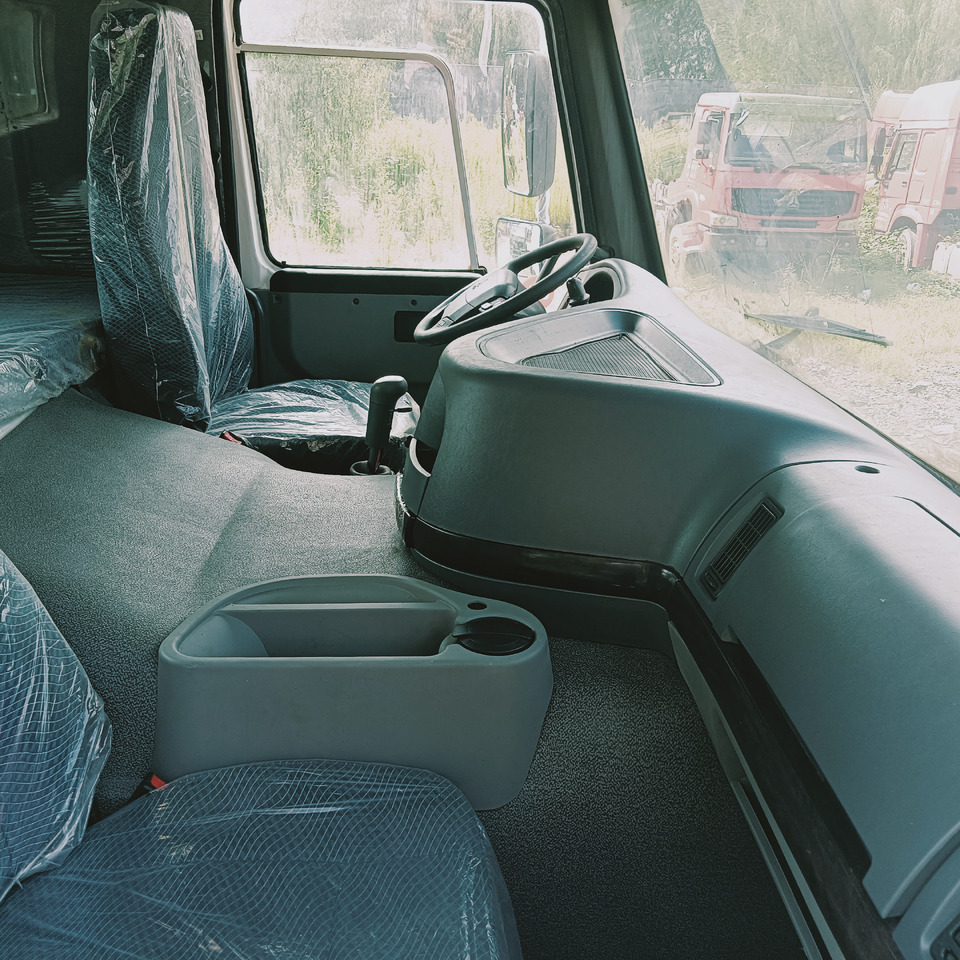 SINOTRUK HOWO - Tractor unit: picture 5 SINOTRUK HOWO - Tractor unit: picture 5