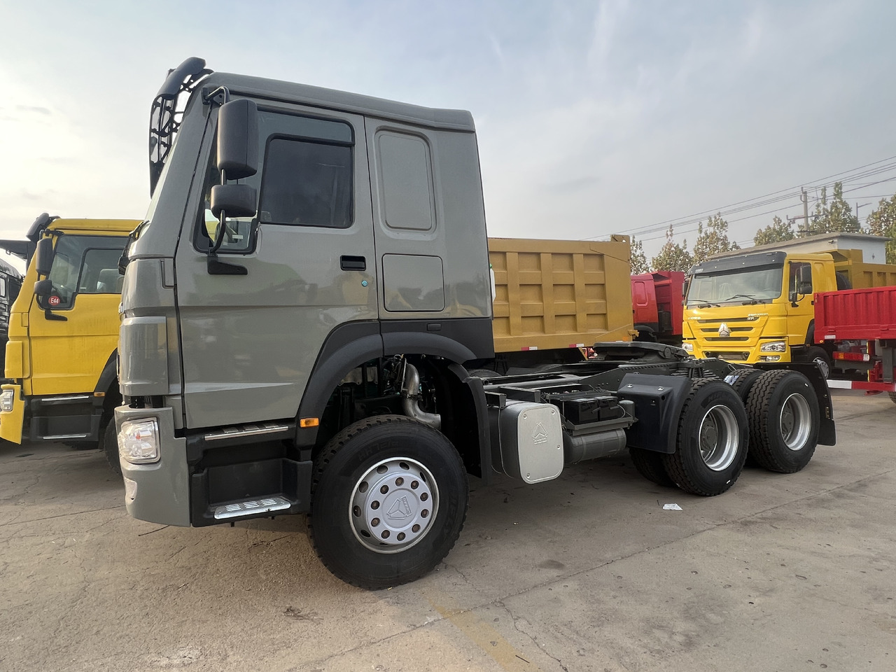 SINOTRUK HOWO - Tractor unit: picture 4 SINOTRUK HOWO - Tractor unit: picture 4