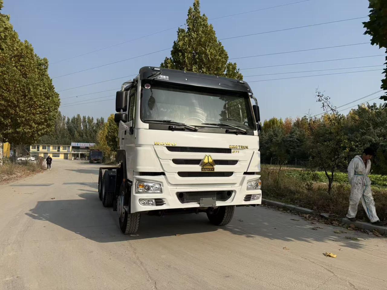 Tractor unit SINOTRUK Howo tractor head: picture 9