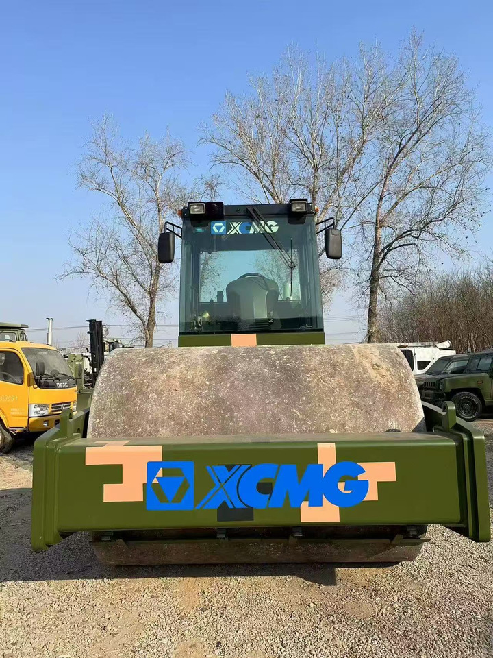 XCMG XS202J - Road roller: picture 5 XCMG XS202J - Road roller: picture 5