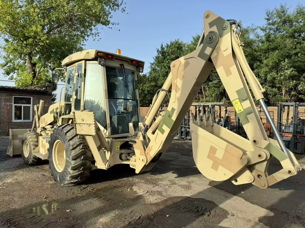 XCMG XT870 - Backhoe loader: picture 4 XCMG XT870 - Backhoe loader: picture 4