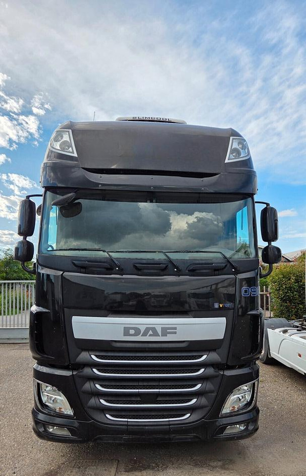 Cabina per DAF XF 106 Super Space - Cab for Truck: picture 3 Cabina per DAF XF 106 Super Space - Cab for Truck: picture 3