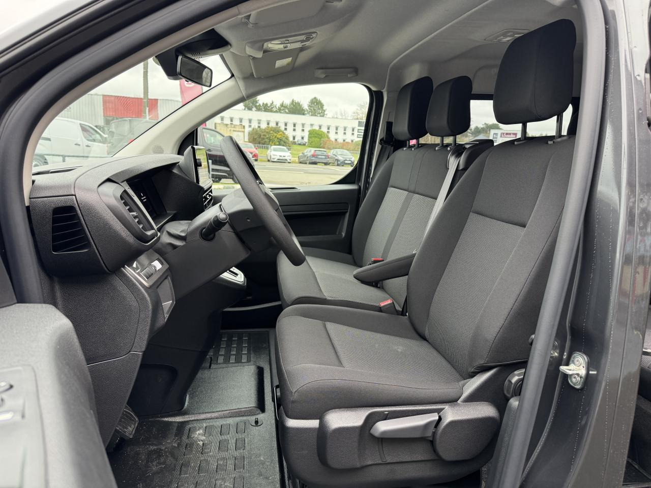 CITROEN Jumpy XL 2.0 BlueHDi - 180 S&S - BV EAT8 III CABINE APPROFONDIE Cabine approfondie Fixe PHASE 2 - Panel van: picture 4 CITROEN Jumpy XL 2.0 BlueHDi - 180 S&S - BV EAT8 III CABINE APPROFONDIE Cabine approfondie Fixe PHASE 2 - Panel van: picture 4