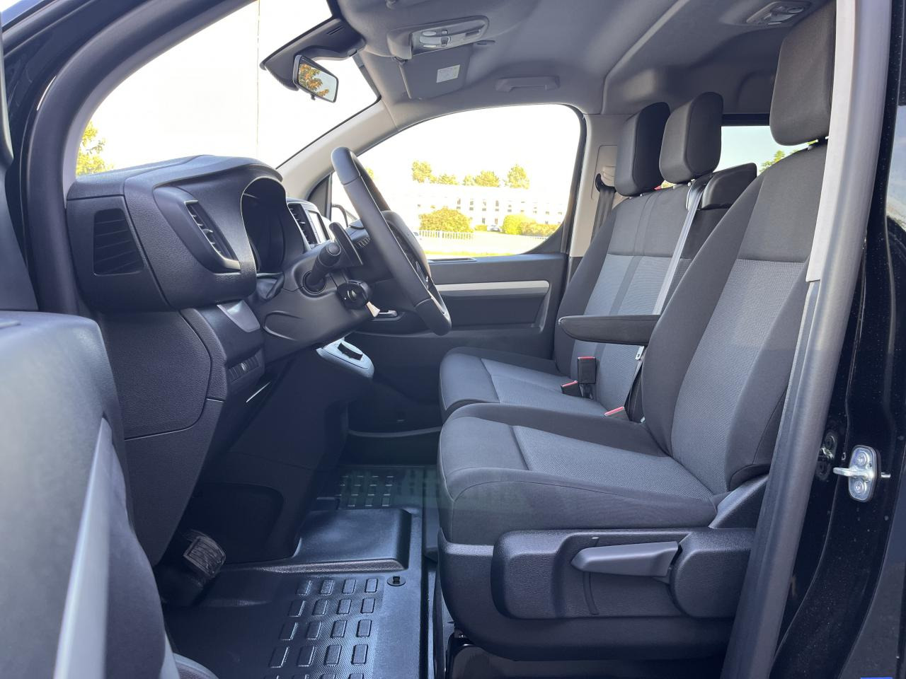 FIAT Scudo XL 2.0 BlueHDi - 180 S&S - BVA Cabine Approfondie 6 PLACES - Crew cab van: picture 5 FIAT Scudo XL 2.0 BlueHDi - 180 S&S - BVA Cabine Approfondie 6 PLACES - Crew cab van: picture 5