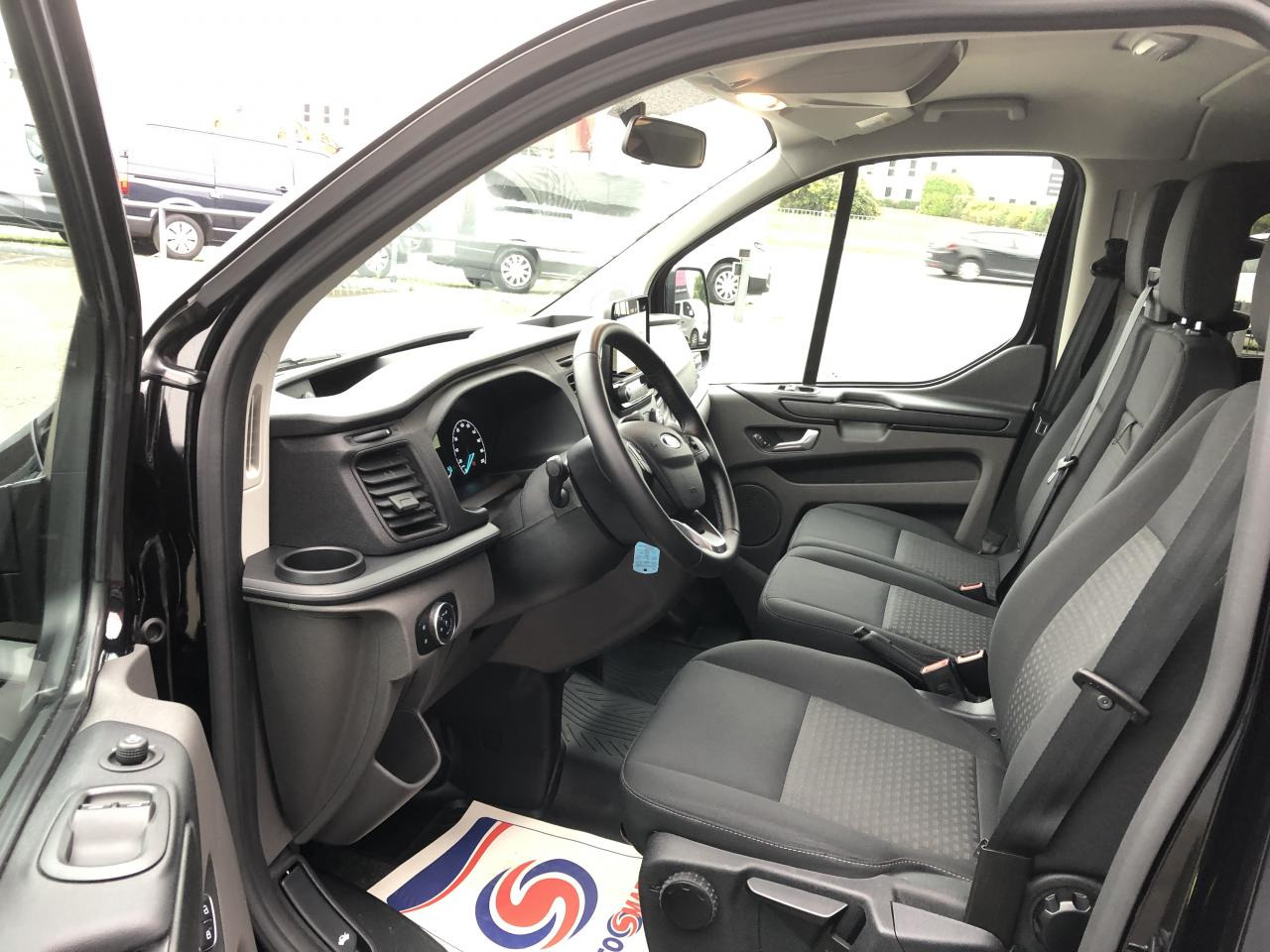 FORD transit custom kombi Transit Custom 2.0 EcoBlue 130 ch BVA S&S combi 9 places 320 L2H1 Trend Business - People carrier: picture 3 FORD transit custom kombi Transit Custom 2.0 EcoBlue 130 ch BVA S&S combi 9 places 320 L2H1 Trend Business - People carrier: picture 3
