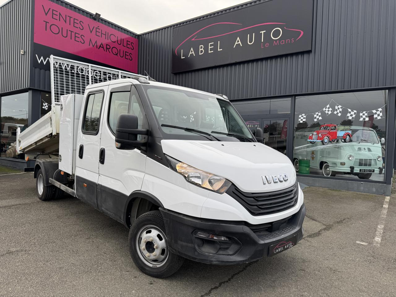 IVECO Daily 35 C 16 D S&S (Quad-Leaf) CHASSIS DOUBLE CABINE 2014 35C/35S CHASSIS CABINE DOUBLE Chassi - Tipper van, Crew cab van: picture 2 IVECO Daily 35 C 16 D S&S (Quad-Leaf) CHASSIS DOUBLE CABINE 2014 35C/35S CHASSIS CABINE DOUBLE Chassi - Tipper van, Crew cab van: picture 2